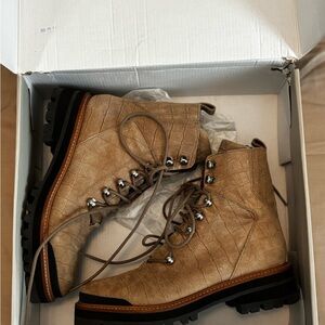 Marc Fisher LTD Lizzie combat boots